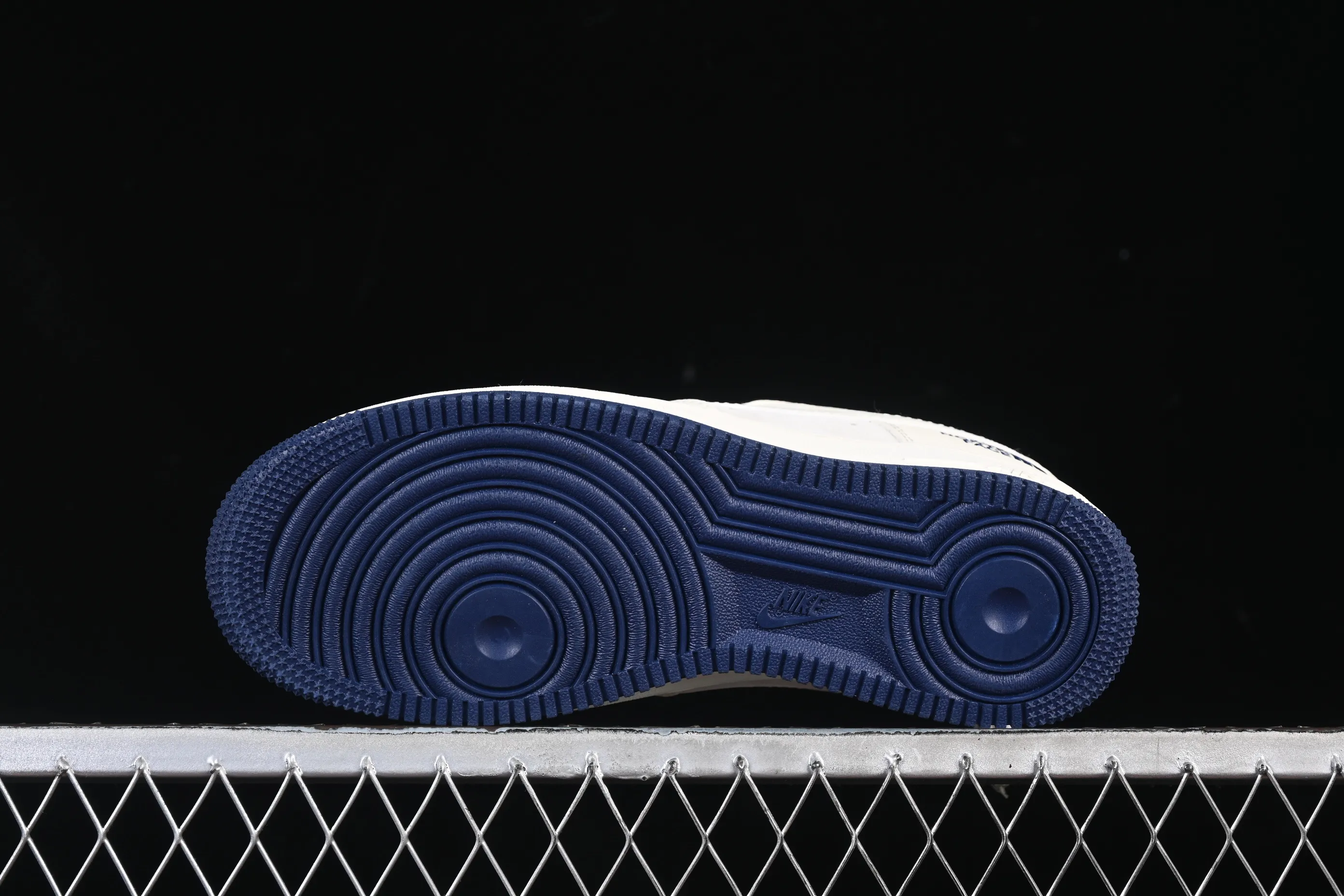 All categories Nk Air Force 1 Air Force series Nk Air Force 1 Low Air Force low-top Nike Air Force 1'07 Low North Face joint pig eight-meter blue Air Force 1 low-top casual sneakers DF0188-107